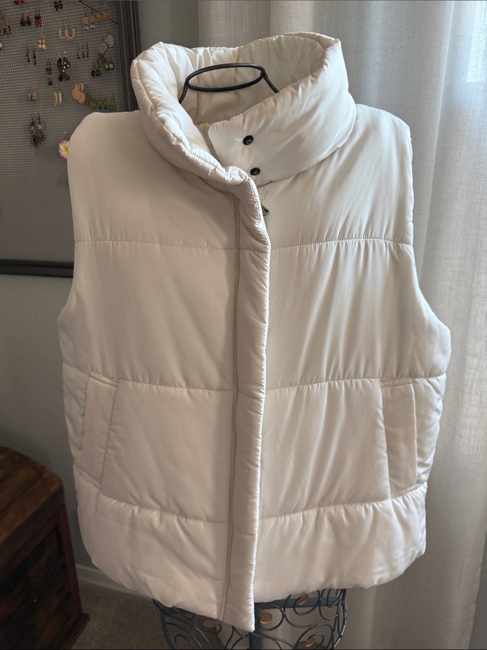 Blu Pepper Cream Quilted Puffer Vest